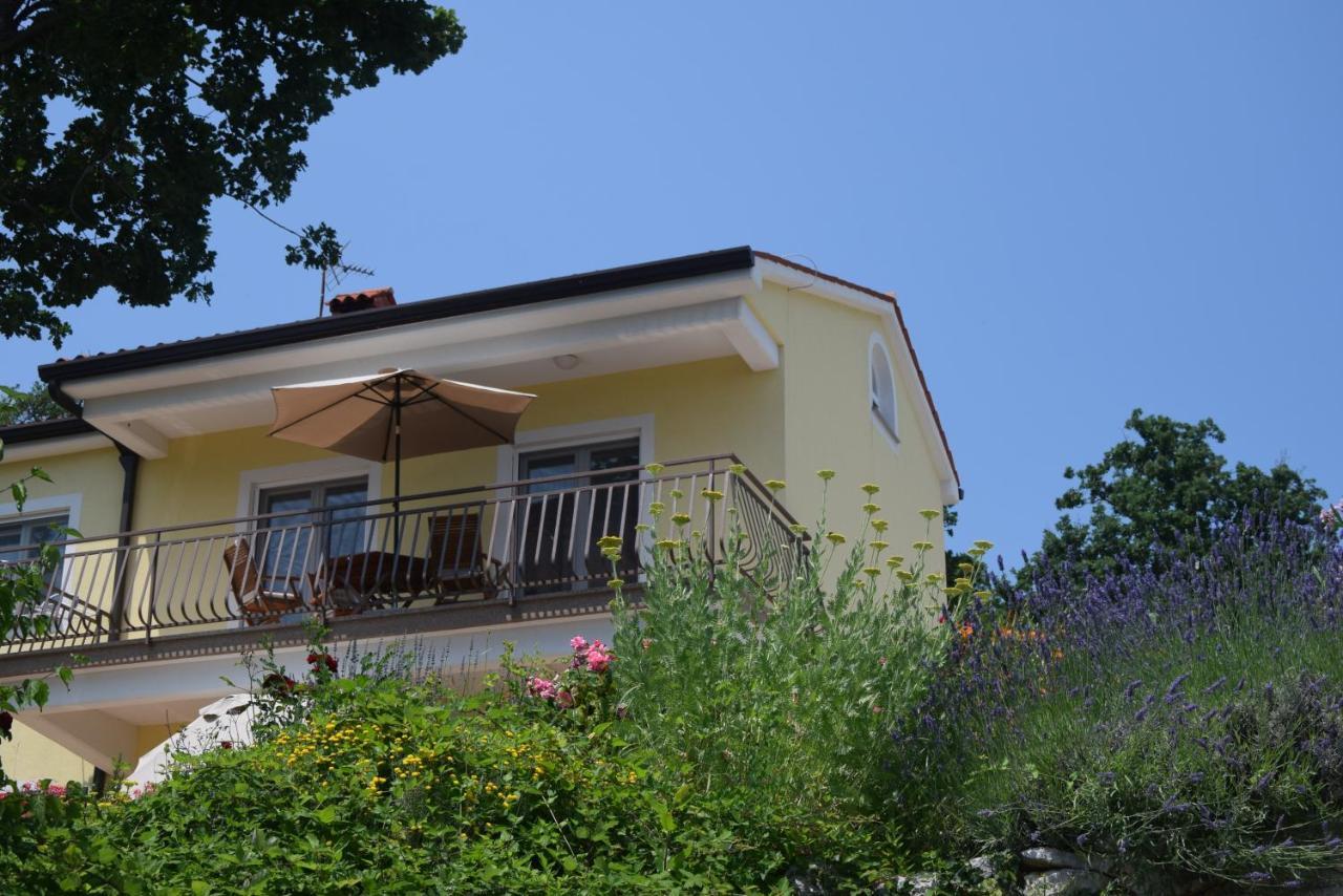 Apartments Sandra Brseč المظهر الخارجي الصورة